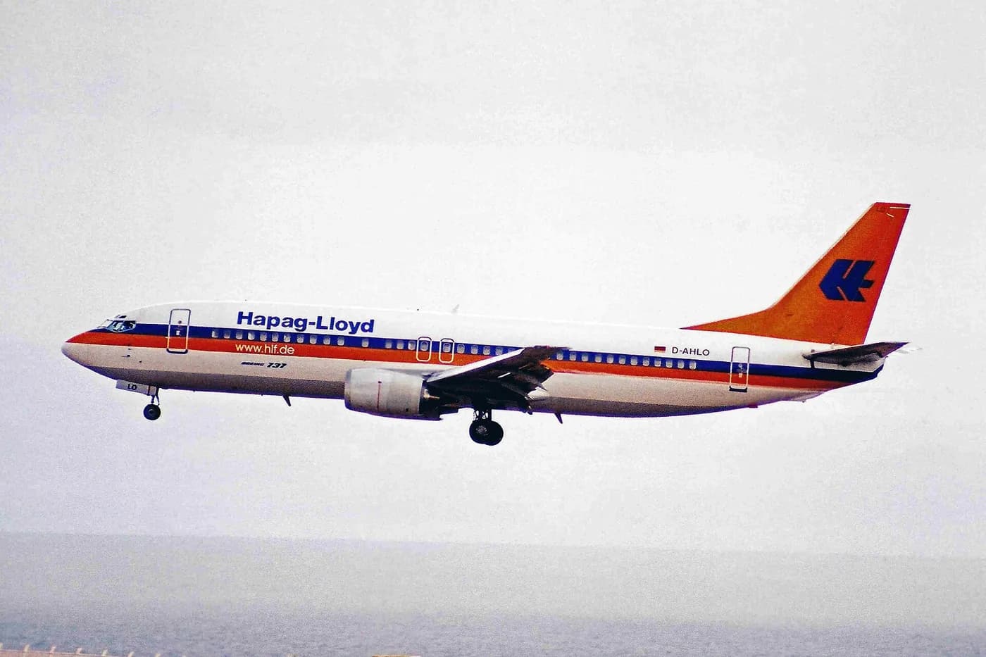 Boeing 737-400 (representative)