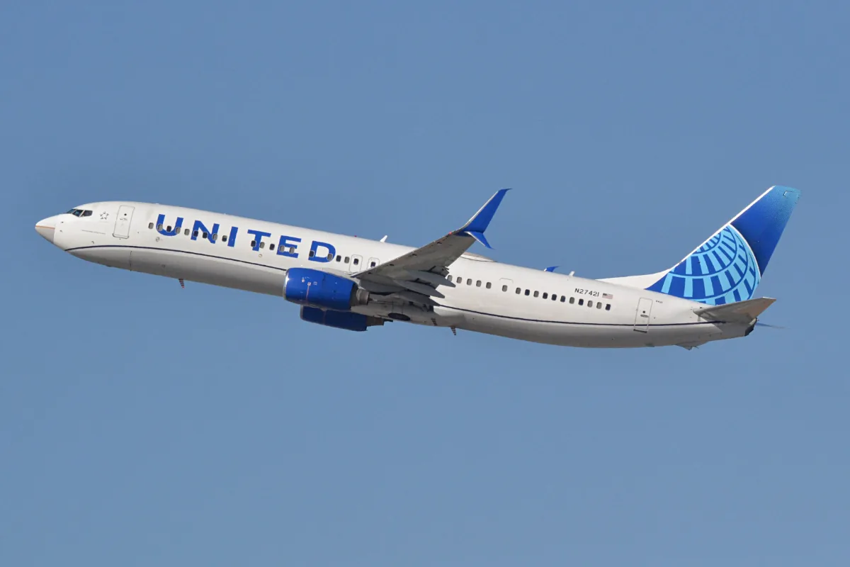 Boeing 737-900ER (representative)