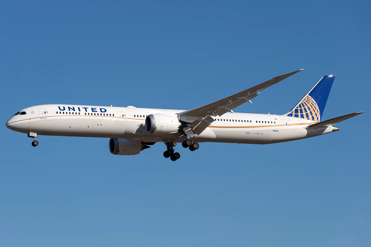 Boeing 787-10 (representative)