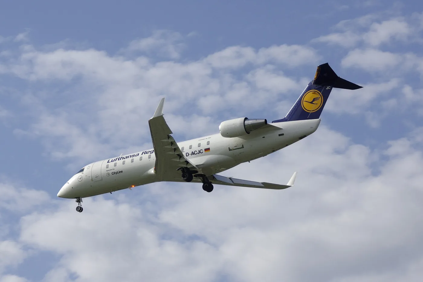 Bombardier CRJ-200 (representative)