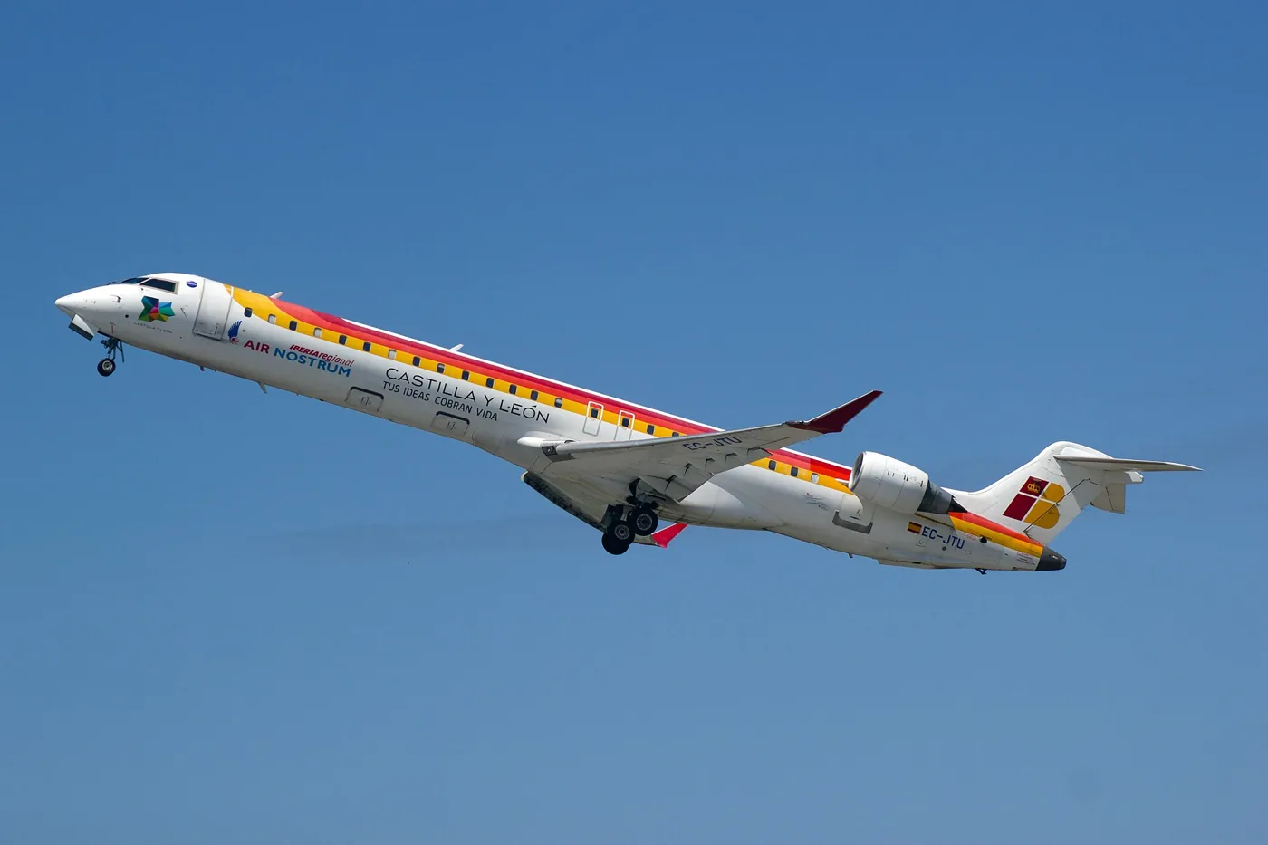 Bombardier CRJ-700 (representative)